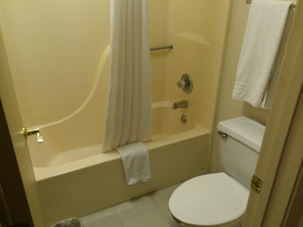 Baymont By Wyndham Hotel
