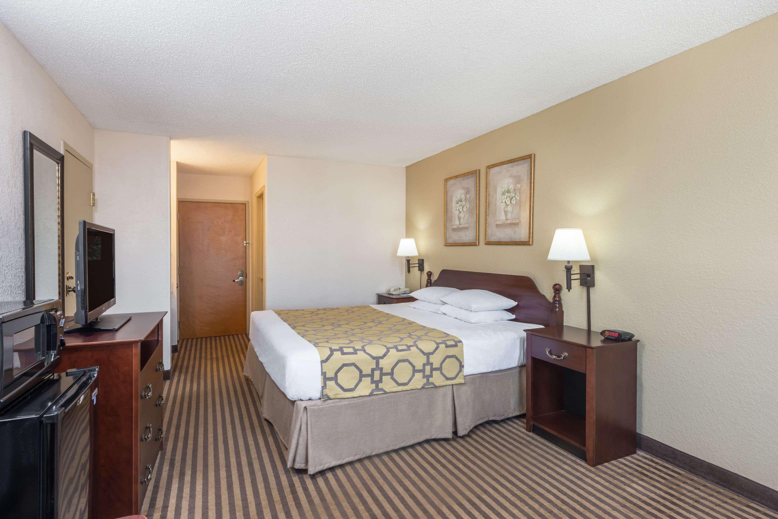 Hotel Baymont By Wyndham