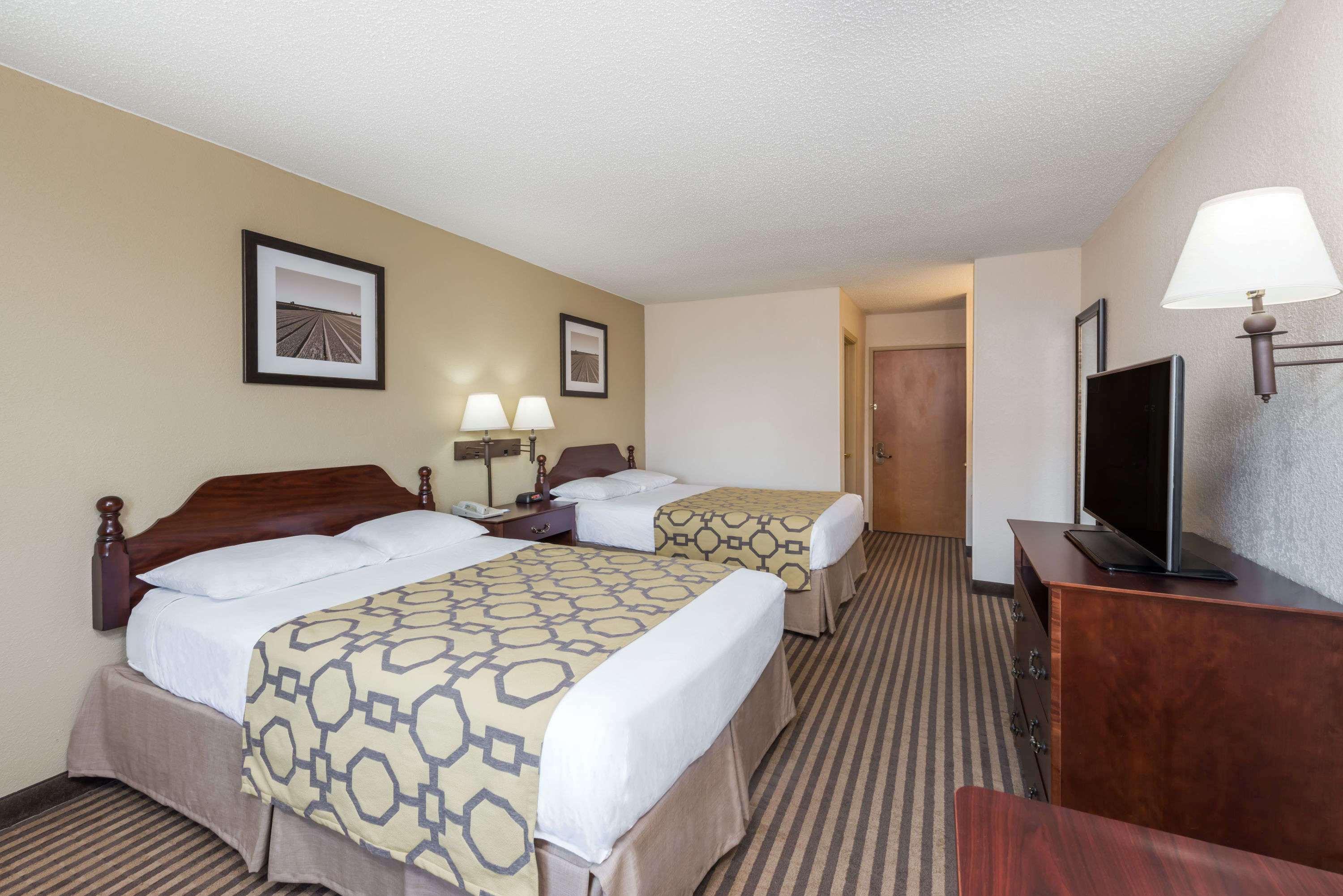 Hotel Baymont By Wyndham 2*