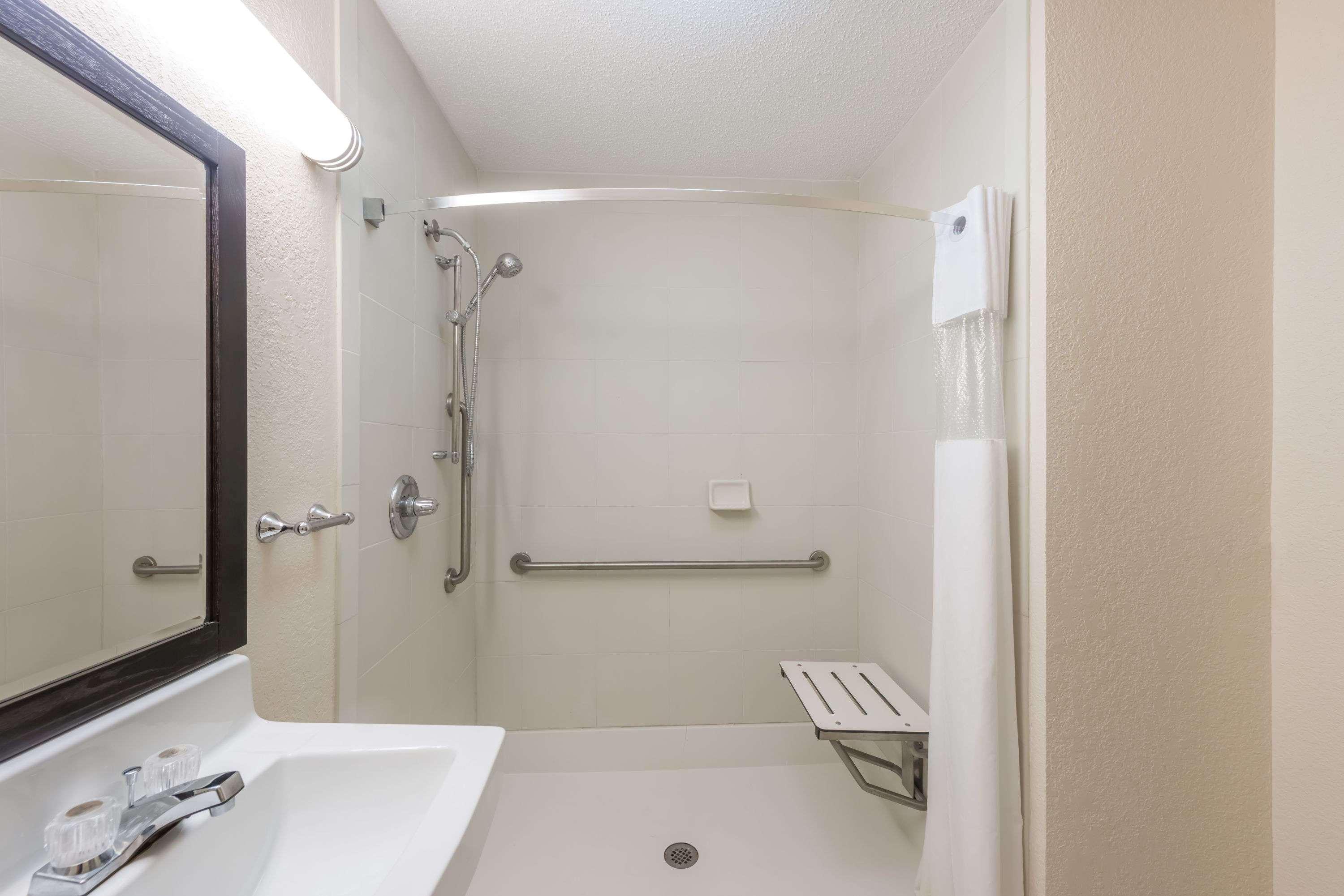 Baymont By Wyndham Hotel 2*